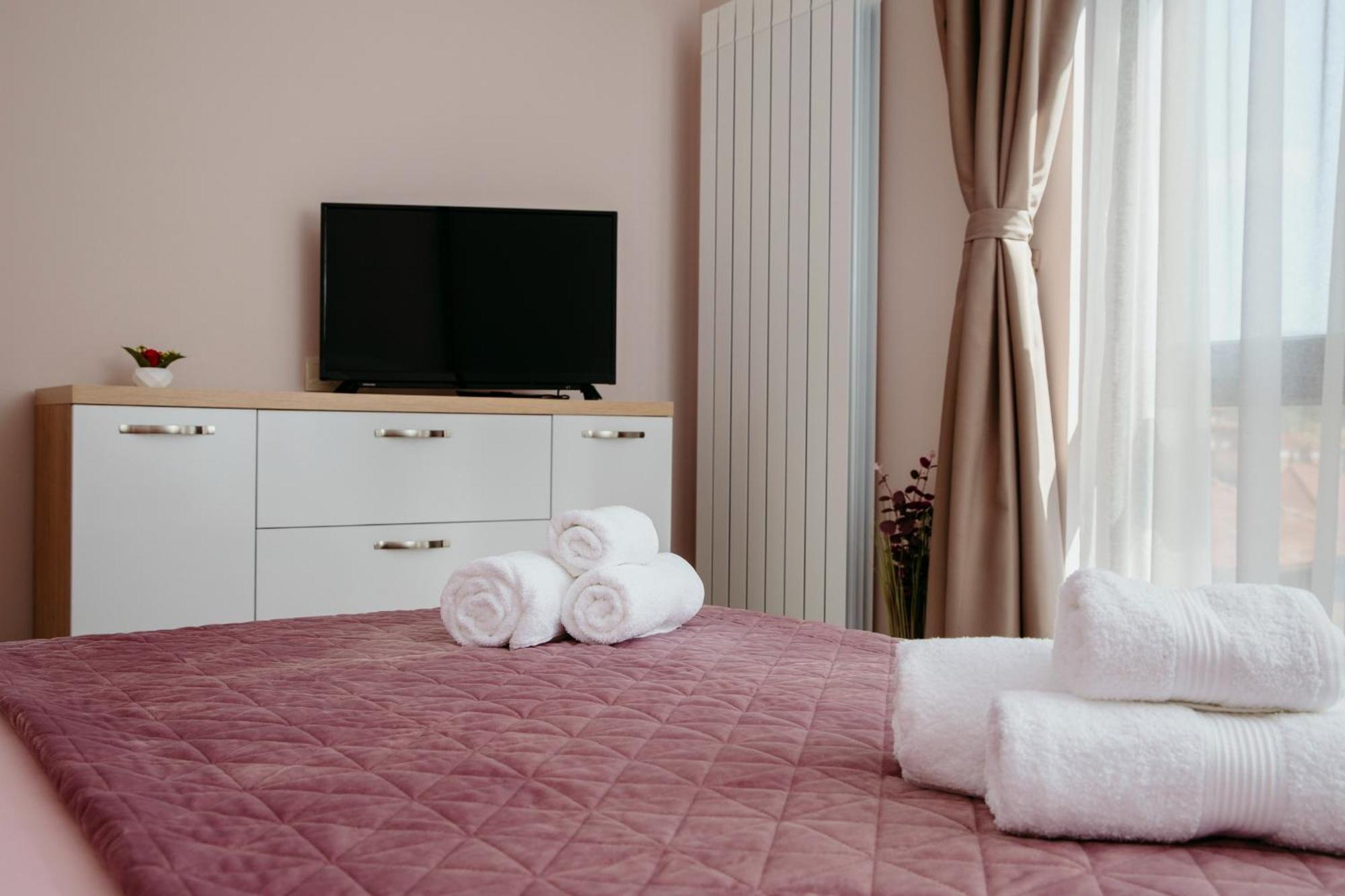 קאזאנלק Rose Valley Apartment מראה חיצוני תמונה